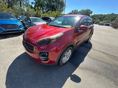 Used 2017 Kia Sportage LX AWD/4WD image 3