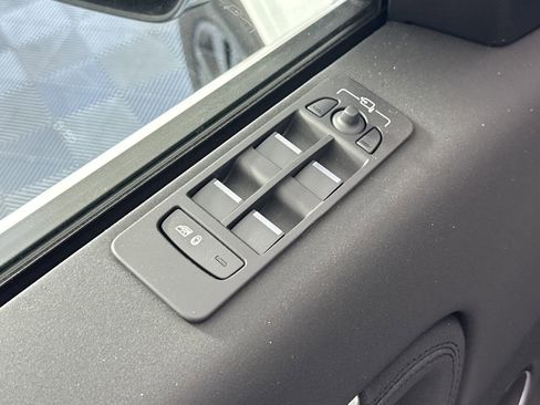 Certified 2025 Land Rover Discovery Sport S image 20