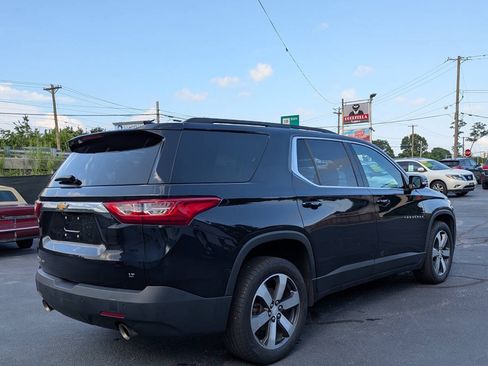Used 2020 Chevrolet Traverse LT w/ LT Premium Package AWD/4WD image 3