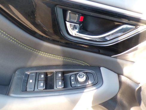 Used 2025 Subaru Outback Onyx Edition AWD/4WD image 16
