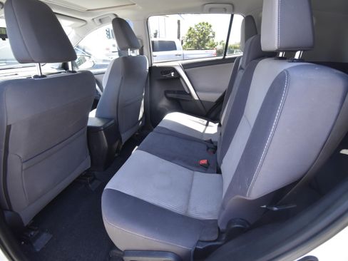 Used 2015 Toyota RAV4 XLE FWD image 10