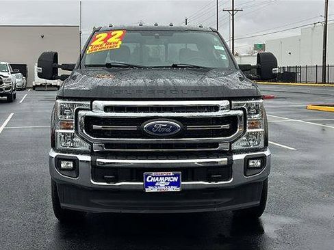 Used 2022 Ford F250 Lariat image 2