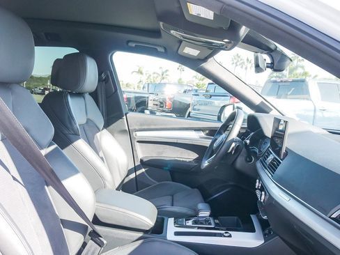 Used 2021 Audi SQ5 Premium w/ Convenience Package image 16