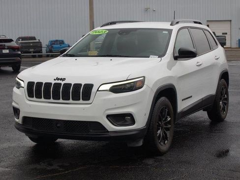 Used 2023 Jeep Cherokee Altitude Lux image 2