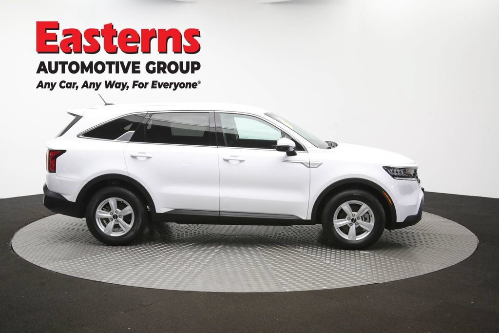 Used 2023 Kia Sorento LX FWD image 43