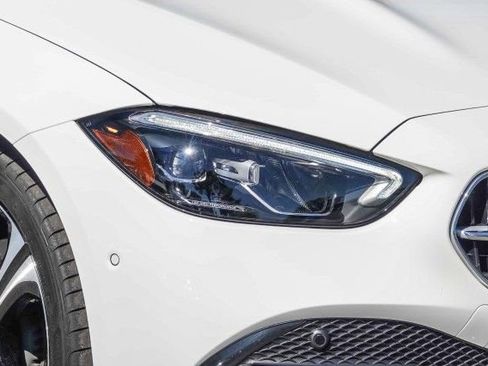 Used 2025 Mercedes-Benz C 300 Sedan image 9