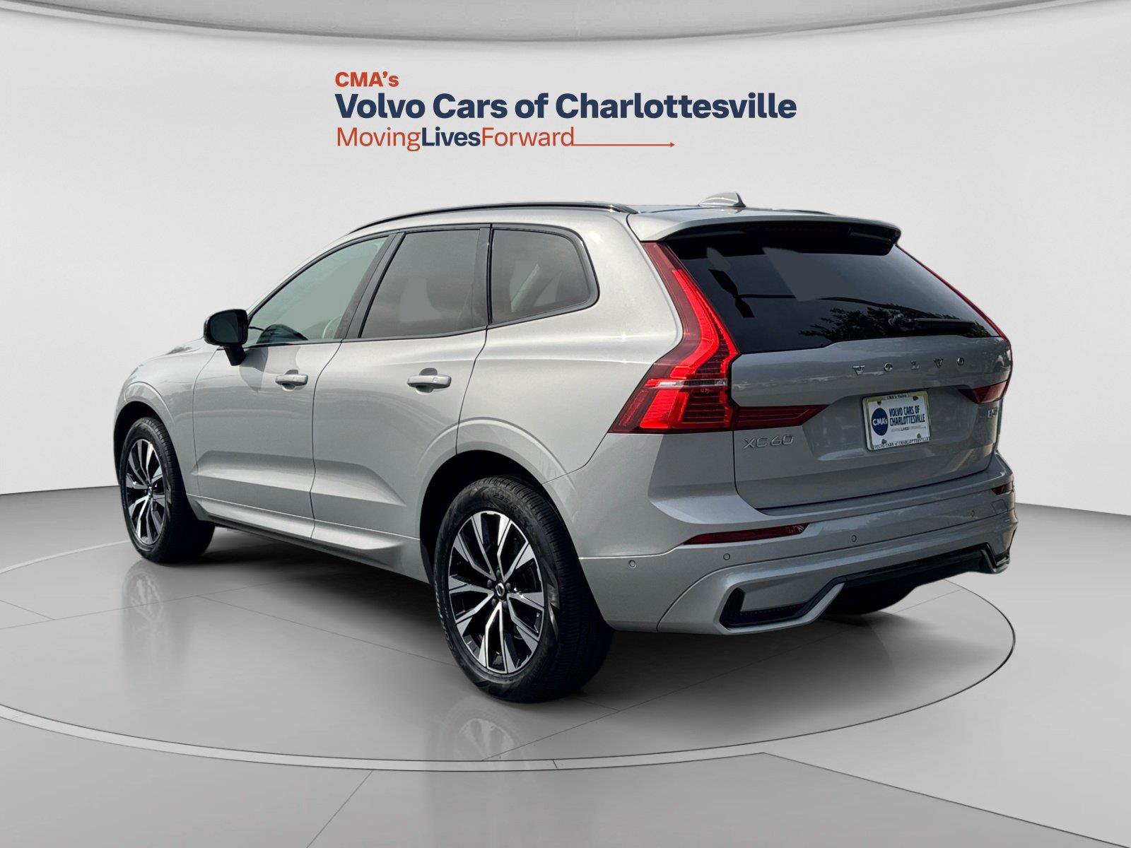 Certified 2024 Volvo XC60 B5 Plus w/ Climate Package AWD/4WD image 3