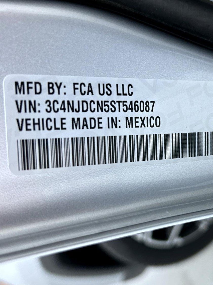 Certified 2025 Jeep Compass Limited AWD/4WD image 26
