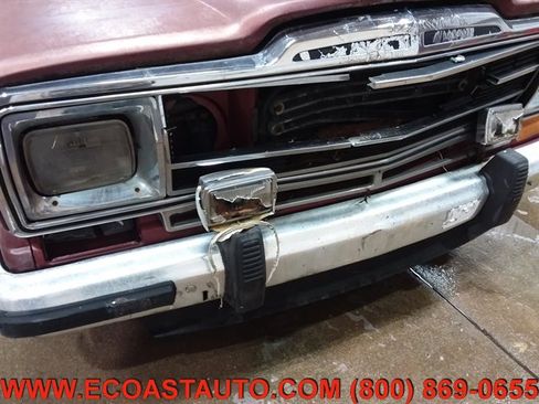 Used 1986 Jeep Grand Wagoneer image 18