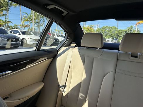 Used 2019 BMW 530i xDrive AWD/4WD image 17