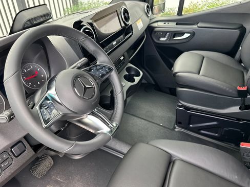 New 2026 Mercedes-Benz Sprinter 2500 image 10