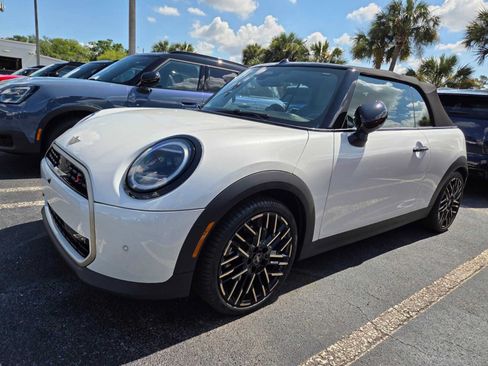 Certified 2025 MINI Cooper S FWD image 3