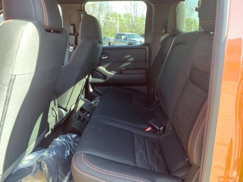 Certified 2025 Nissan Frontier PRO-4X w/ Pro Convenience Package AWD/4WD image 8