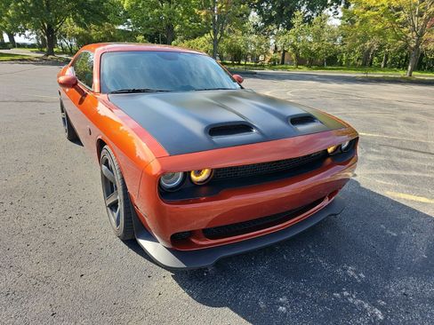 Used 2022 Dodge Challenger SRT Hellcat w/ Plus Package RWD image 8