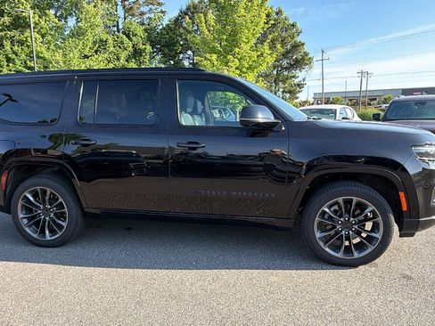 Used 2025 Jeep Grand Wagoneer Series III w/ Quick Order Packagew 28T AWD/4WD image 7