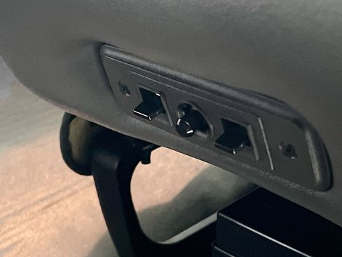 Used 2019 Chevrolet Express 2500 w/ Driver Convenience Package image 15