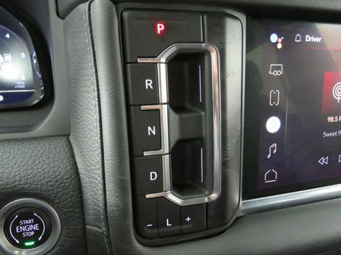 Used 2022 GMC Yukon XL Denali w/ Advanced Technology Package image 21