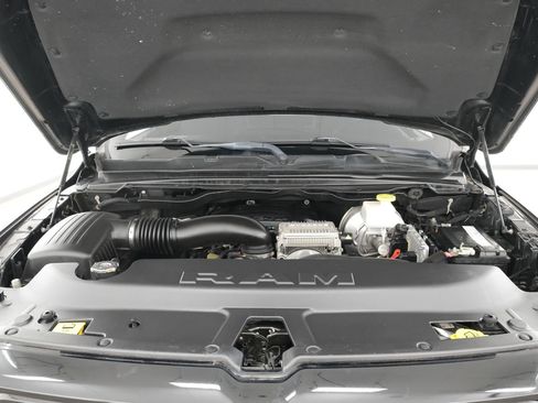 Used 2020 RAM 1500 Limited w/ Black Appearance Package RWD image 44