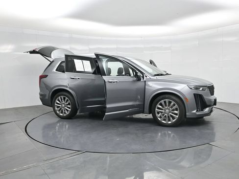 Used 2023 Cadillac XT6 Premium Luxury FWD image 34