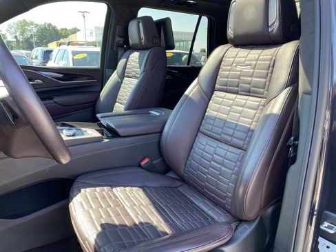 Used 2024 Cadillac Escalade Sport Platinum w/ LPO, Floor Liner Package image 26
