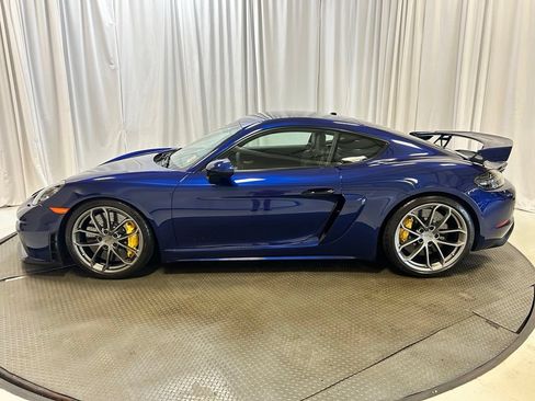 Certified 2022 Porsche 718 Cayman GT4 RWD image 2