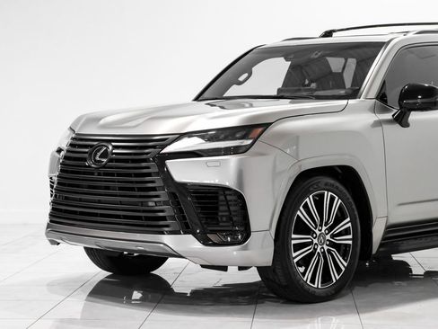 Used 2023 Lexus LX 600 4WD w/ Appearance Package image 2