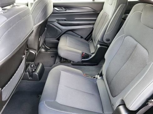 Used 2023 Jeep Grand Cherokee L Laredo AWD/4WD image 22