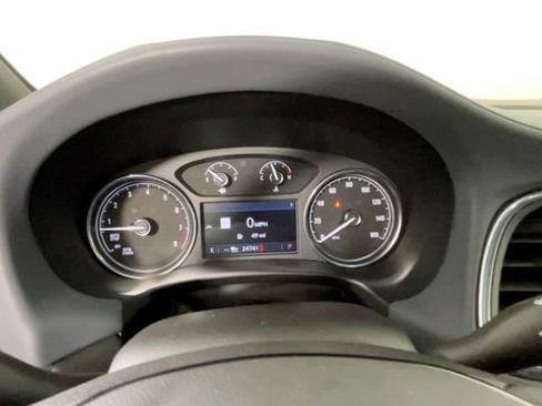 Used 2022 Buick Enclave Essence w/ Sport Touring Edition FWD image 24