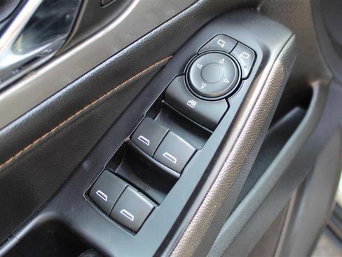 Used 2019 Chevrolet Traverse LS image 12