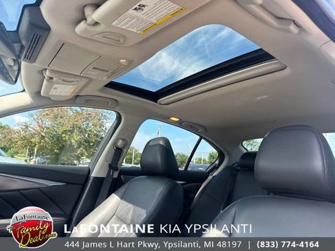 Used 2017 INFINITI Q50 Signature Edition w/ All Weather Package (L93) AWD/4WD image 9
