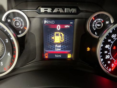 New 2026 RAM 2500 Big Horn AWD/4WD image 13