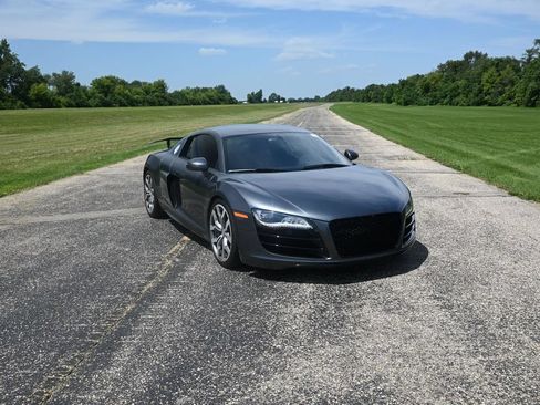Used 2011 Audi R8 V10 AWD/4WD image 2