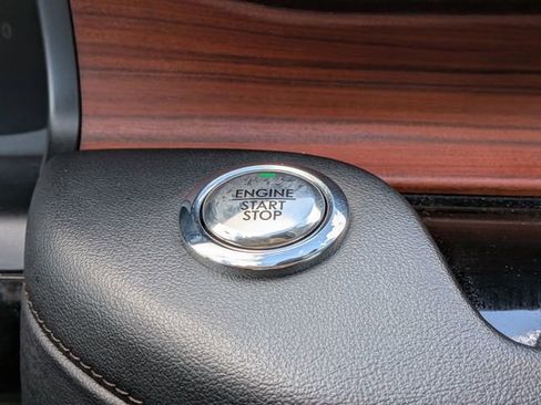 Used 2023 Lincoln Aviator Reserve AWD/4WD image 35