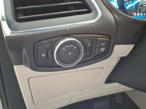 Used 2024 Ford Edge Titanium image 6