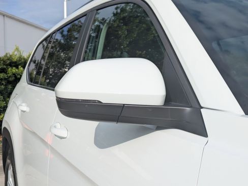 Certified 2023 Volkswagen Atlas SE FWD image 11