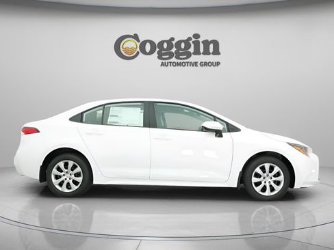New 2026 Toyota Corolla LE FWD image 22