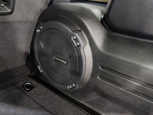 Used 2025 Jeep Wrangler Unlimited Rubicon image 16