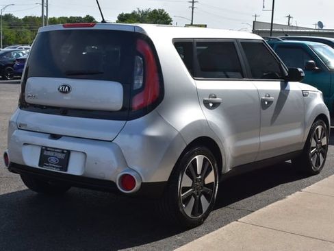 Used 2014 Kia Soul ! FWD image 8