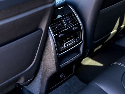 New 2026 BMW X6 M60i image 22