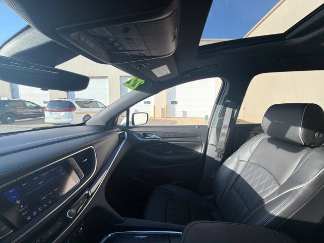 Used 2022 Buick Enclave Avenir w/ Avenir Technology Package FWD image 35