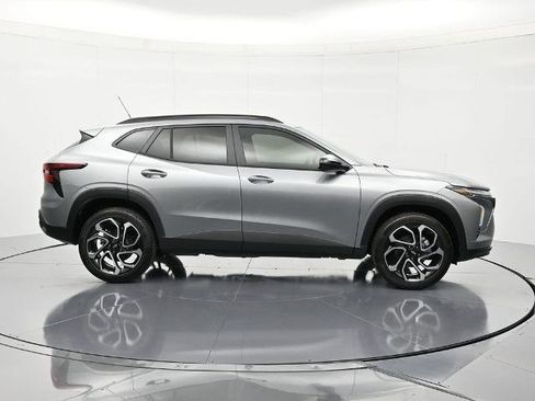 New 2026 Chevrolet Trax RS w/ Driver Confidence Package image 5