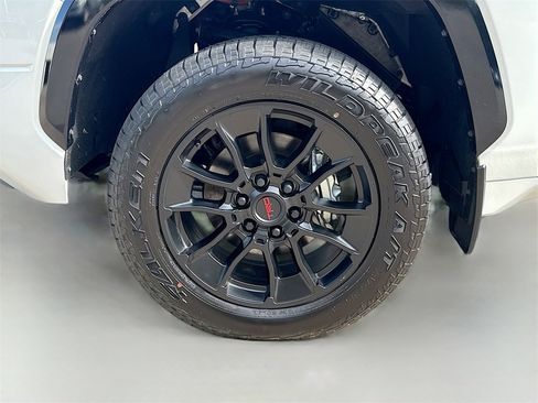 New 2025 Toyota Tundra Platinum image 33