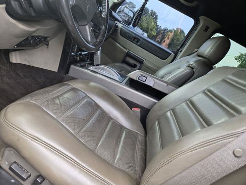 Used 2003 HUMMER H2 w/ Preferred Equipment Group AWD/4WD image 30