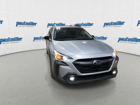 Used 2025 Subaru Outback Premium image 3