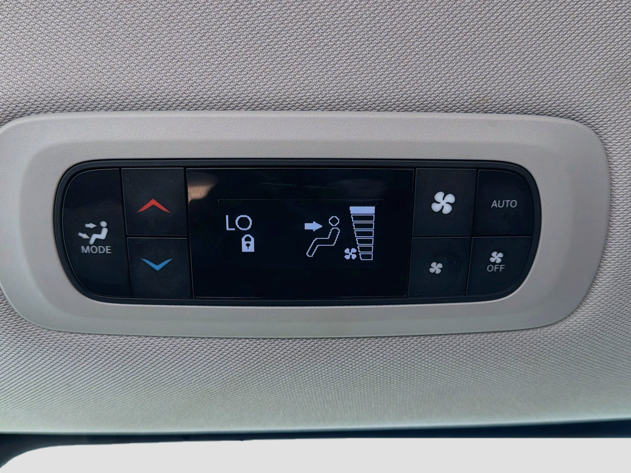 Used 2024 Chrysler Pacifica Limited FWD image 20