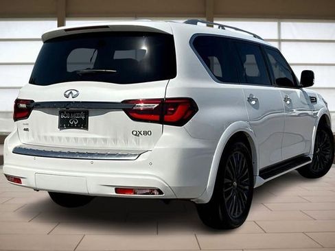 Used 2022 INFINITI QX80 Premium Select w/ Cargo Package image 2
