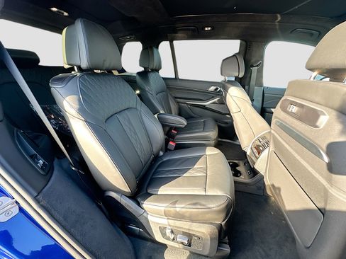 New 2026 BMW X7 M60i image 23