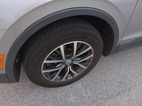 Used 2021 Volkswagen Tiguan S FWD image 4