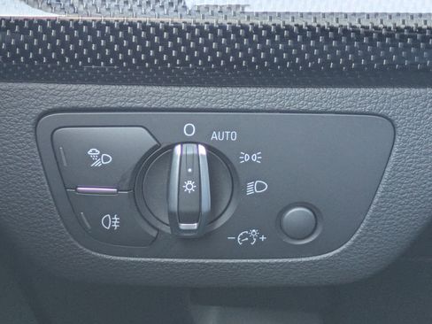 Used 2024 Audi SQ5 Premium Plus w/ Premium Plus Package image 18