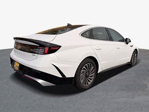 New 2026 Hyundai Sonata SEL FWD image 3